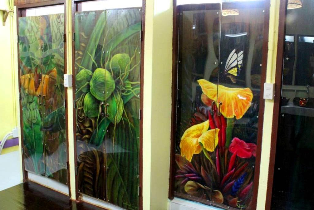Baan Bovorn Hostel Bangkok Ngoại thất bức ảnh