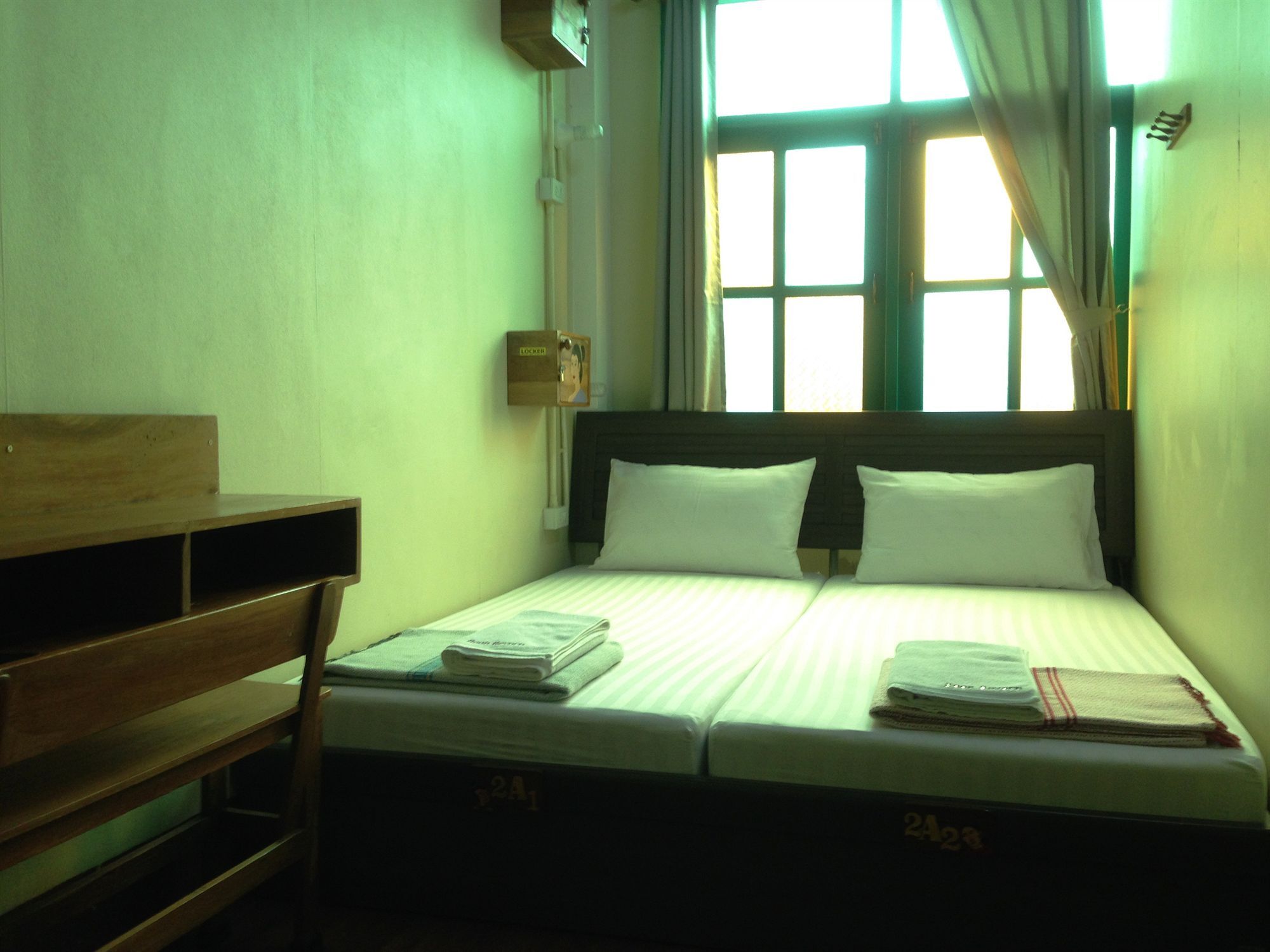 Baan Bovorn Hostel Bangkok Ngoại thất bức ảnh