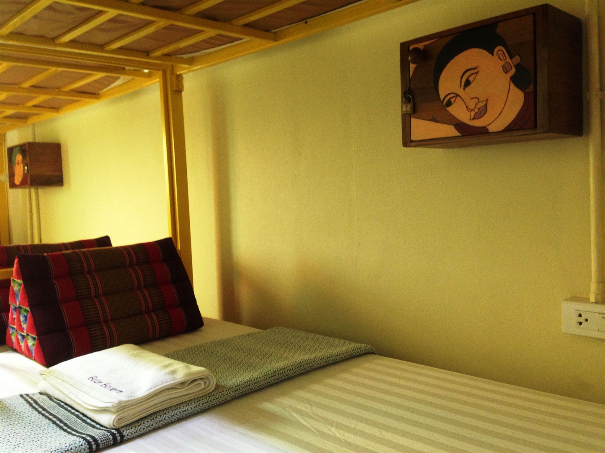 Baan Bovorn Hostel Bangkok Ngoại thất bức ảnh